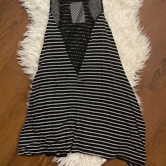 BNWT  dress/beach cover up 😍 - Picture 4 of 5